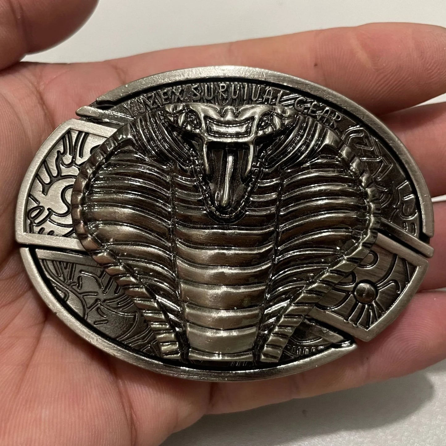 Animal punk belt buckle