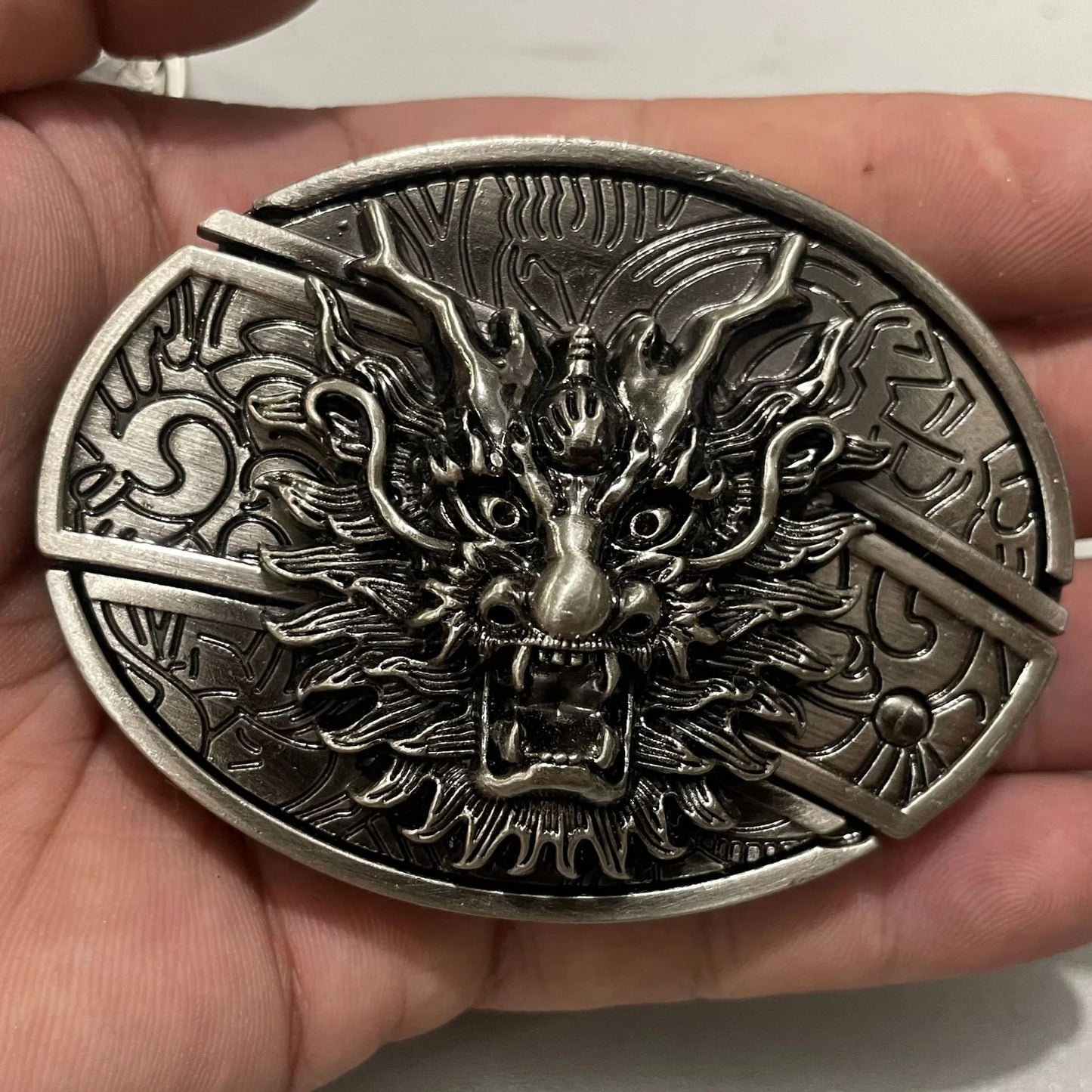 Animal punk belt buckle