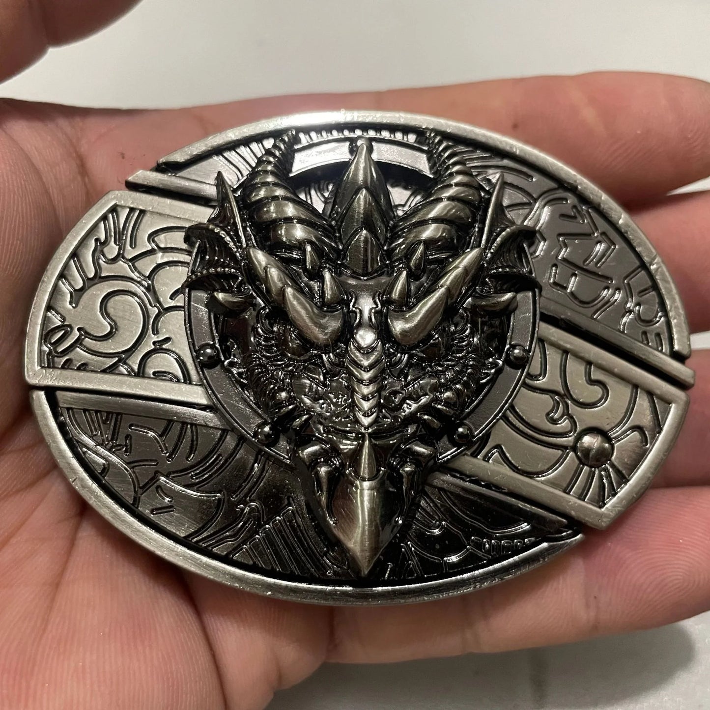 Animal punk belt buckle
